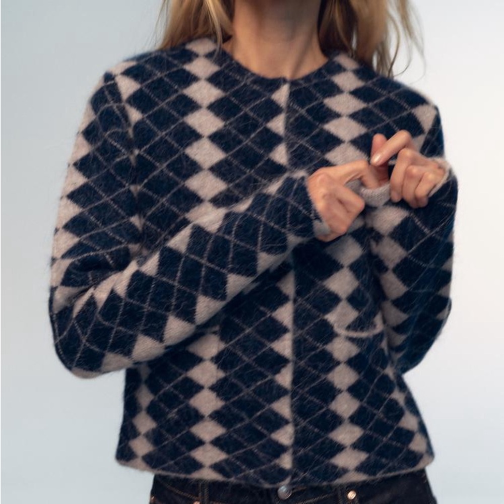 NWT Argyle Jacquard Knit Sweater - Large